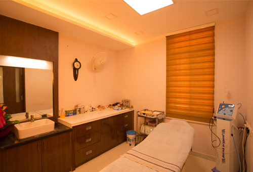 GEM Skin, Hair and Laser Centre clinic in Madurai - Acne removing treatment in Madurai